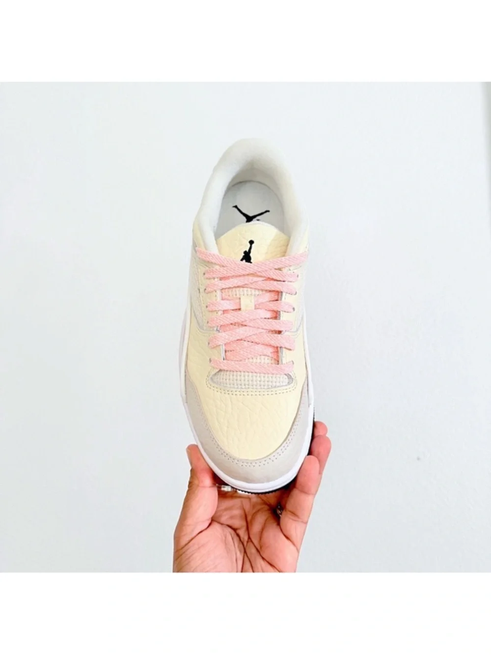 Nike Jordan Flight Court Cream & Pink Low-Top Sneaker Women’s Size 9